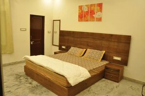 2 slaapkamers, een strijkplank/strijkijzer, wifi, beddengoed