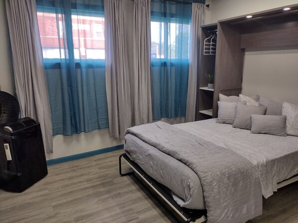 1 bedroom, desk, WiFi, bed sheets