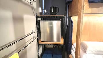 Basic Quadruple Room | Blackout drapes, free WiFi, bed sheets