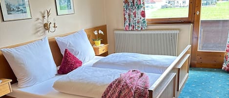 3 bedrooms, WiFi, bed sheets