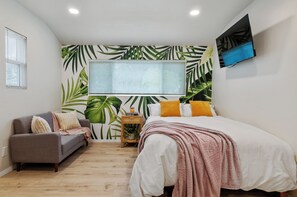 1 bedroom, iron/ironing board, free WiFi, bed sheets - Charming studio near UCR, Downtown & plazas (Riverside)