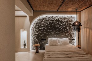 Glorious Villa with Private Pool and Hot Tub | Egyptian cotton sheets, premium bedding, down duvets, memory-foam beds - Onym Curated Villas (Naxos)