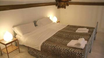 1 Schlafzimmer, BĂŒgeleisen/BĂŒgelbrett, kostenloses WLAN, BettwĂ€sche