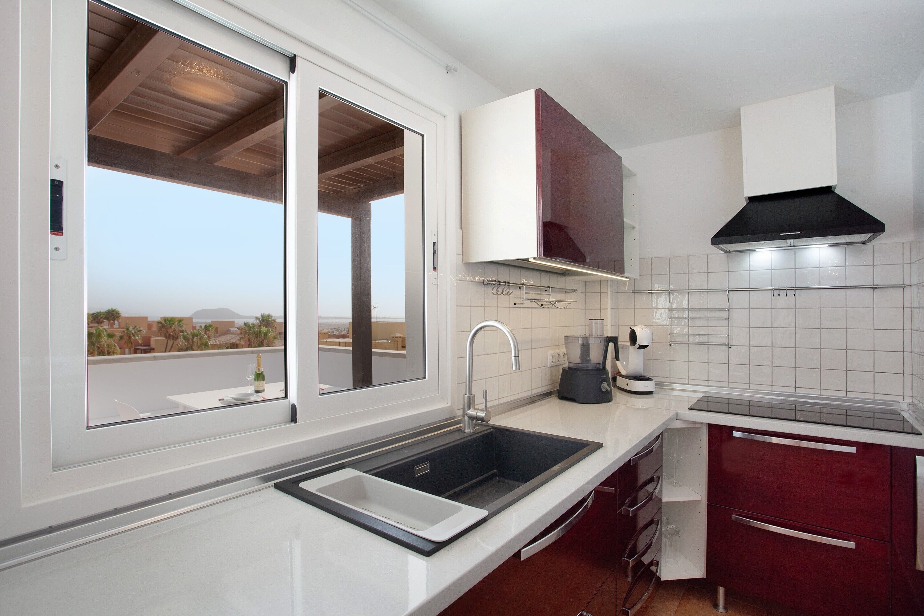 Kühlschrank, Ofen, Herdplatte, Geschirrspüler