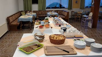 Desayuno buffet incluido todos los días
