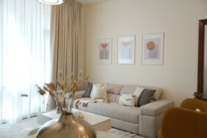 Appartement Design | Coin séjour | TV connectée