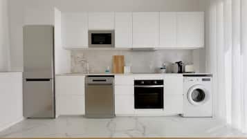 Apartment | Eigene Küche | Großer Kühlschrank, Mikrowelle, Herdplatte, Wasserkocher