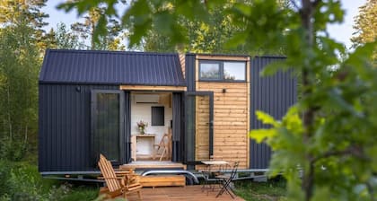 Åmmebergs Blommor by Tiny Away