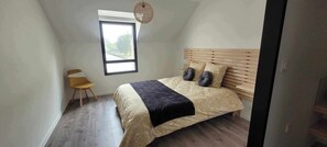 6 Schlafzimmer, Bügeleisen/Bügelbrett, Bettwäsche