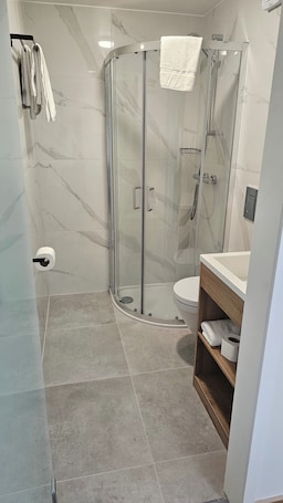 Double Room | Bathroom. Homefield Lodge