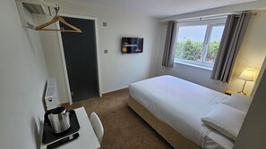 Hypo-allergenic bedding, desk, iron/ironing board, free WiFi - Homefield Lodge (London)
