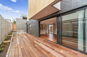 Exterior - Vitamin Sea - Luxury Accommodation, that is Family, Pet & Group Friendly (Mornington)