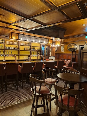 Bar (on property) - Coachmans Inn (Roscommon)