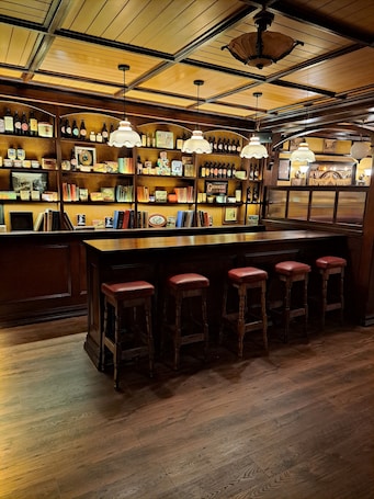Bar (sur place). Coachmans Inn