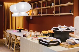 Daily buffet breakfast (EUR 15 per person)