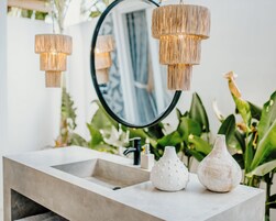 Villa | Bathroom | Shower, towels