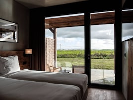 Deluxe Room, 2 Twin Beds | 1 bedroom, soundproofing, free WiFi, bed sheets