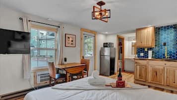 1 habitación, wifi y ropa de cama