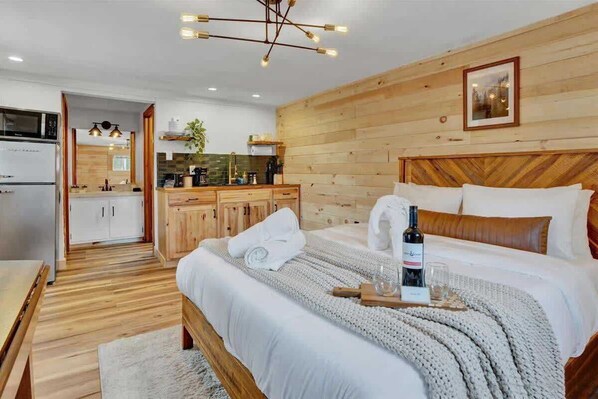 1 bedroom, WiFi, bed sheets