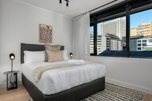 Grand Studio | In-room safe, laptop workspace, iron/ironing board, free WiFi - The Tokyo 407 (Cape Town)