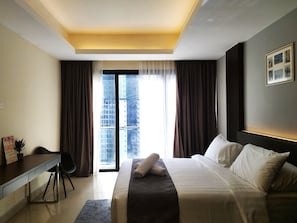 Signature Apartment | 3 bedrooms, in-room safe, desk, soundproofing - TopGenting SmokyColdSty3R2B10PaxIonDelmn (Genting Highlands)