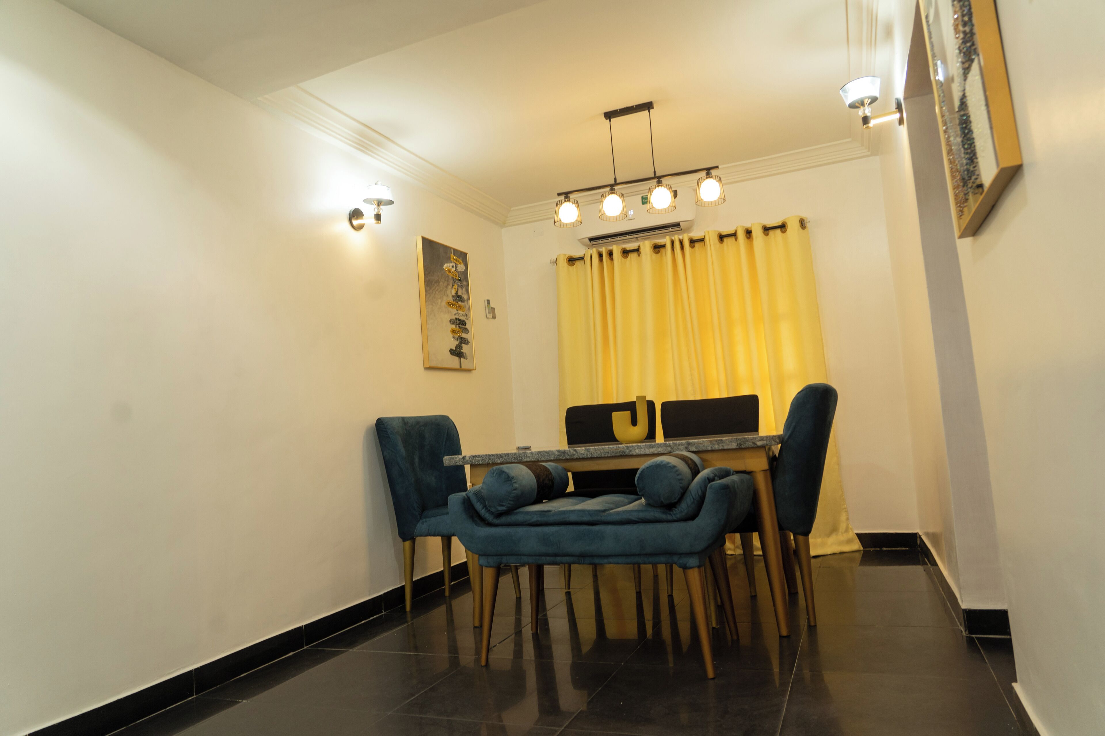 Luxury Apartment | Living area