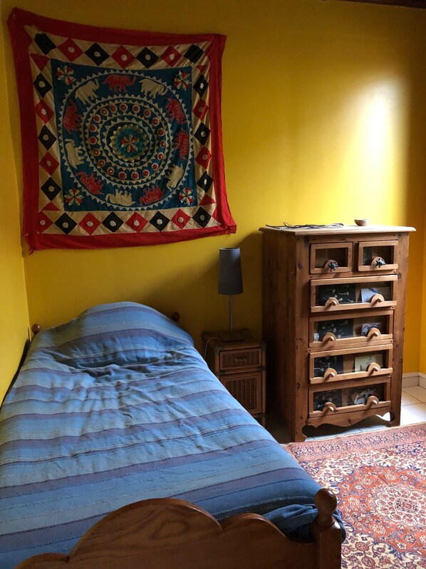 3 chambres, fer et planche à repasser, Wi-Fi, draps fournis