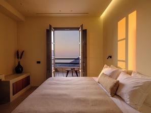 Executive Villa, 2 Bedrooms, Private Pool, Sea View | Bathroom | Slippers - Elessa Hotel (Santorini)