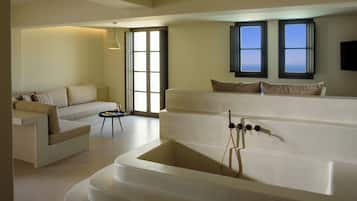 Deep-soaking bathtub