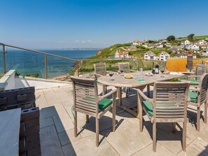 Outdoor dining - Ocean View (Kingsbridge)
