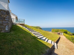 Property grounds - Ocean View (Kingsbridge)