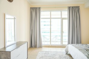 2 bedrooms, iron/ironing board, free WiFi