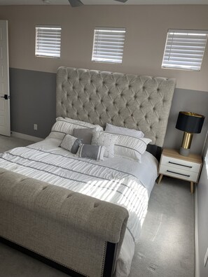 5 bedrooms, desk, iron/ironing board, free WiFi