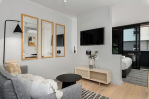 Standard-Studio | Wohnbereich | Flachbildfernseher, Netflix, Streaming-Dienste