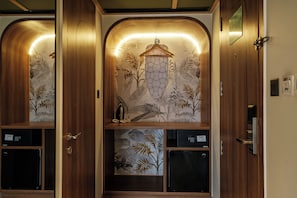 1 Schlafzimmer, Minibar, Zimmersafe, laptopgeeigneter Arbeitsplatz