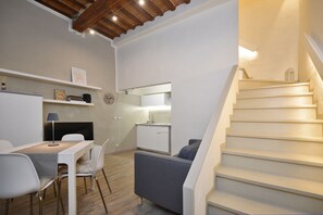 Standard Apartment, Multiple Bedrooms (Casina Di Giada) | Dining