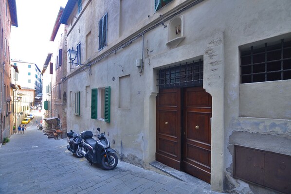 Standard Apartment, Multiple Bedrooms (Casina Di Giada) | Exterior