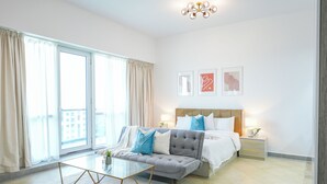 Comfort-Studio | Bügeleisen/Bügelbrett, kostenloses WLAN, individuell dekoriert