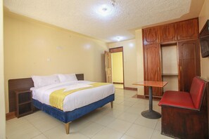 Bureau, draps fournis