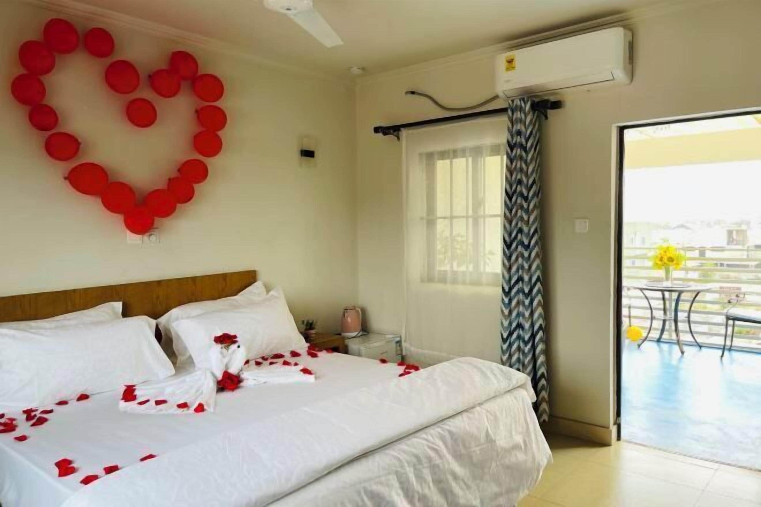 1 bedroom, free WiFi, bed sheets