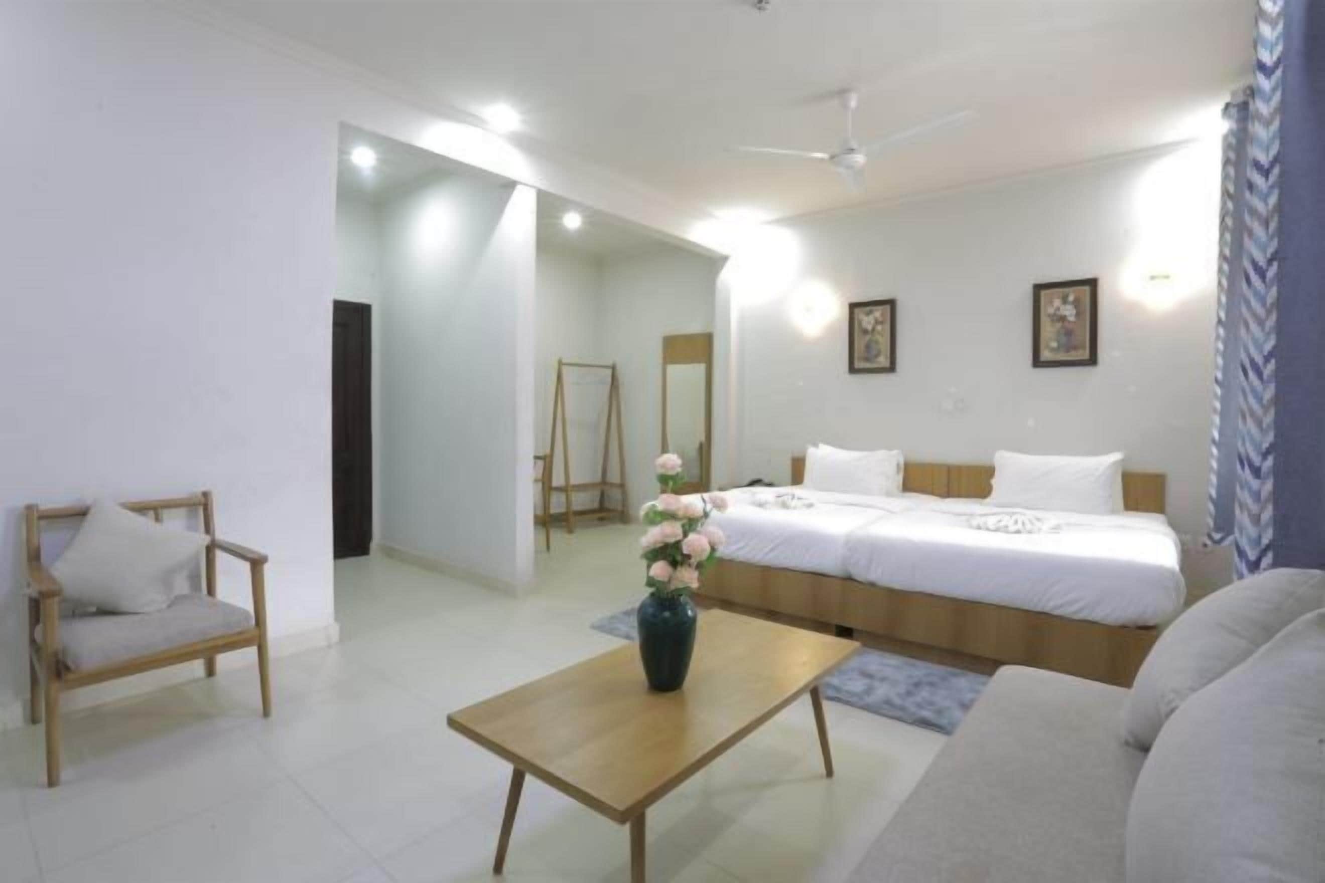 1 bedroom, free WiFi, bed sheets