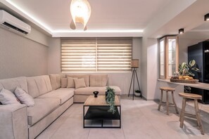 Smart TV, ping pong, books, stereo - Fratelli Villa, with Heated Pool & Spa Whirlpool  (Zakynthos)