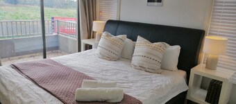 Close to Airport Nest