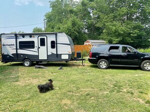 Property grounds - Keystone Sunnydale Mini RV (Winchester)