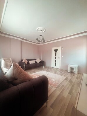 Living area - Seabird Suite Hotel (Arsin)