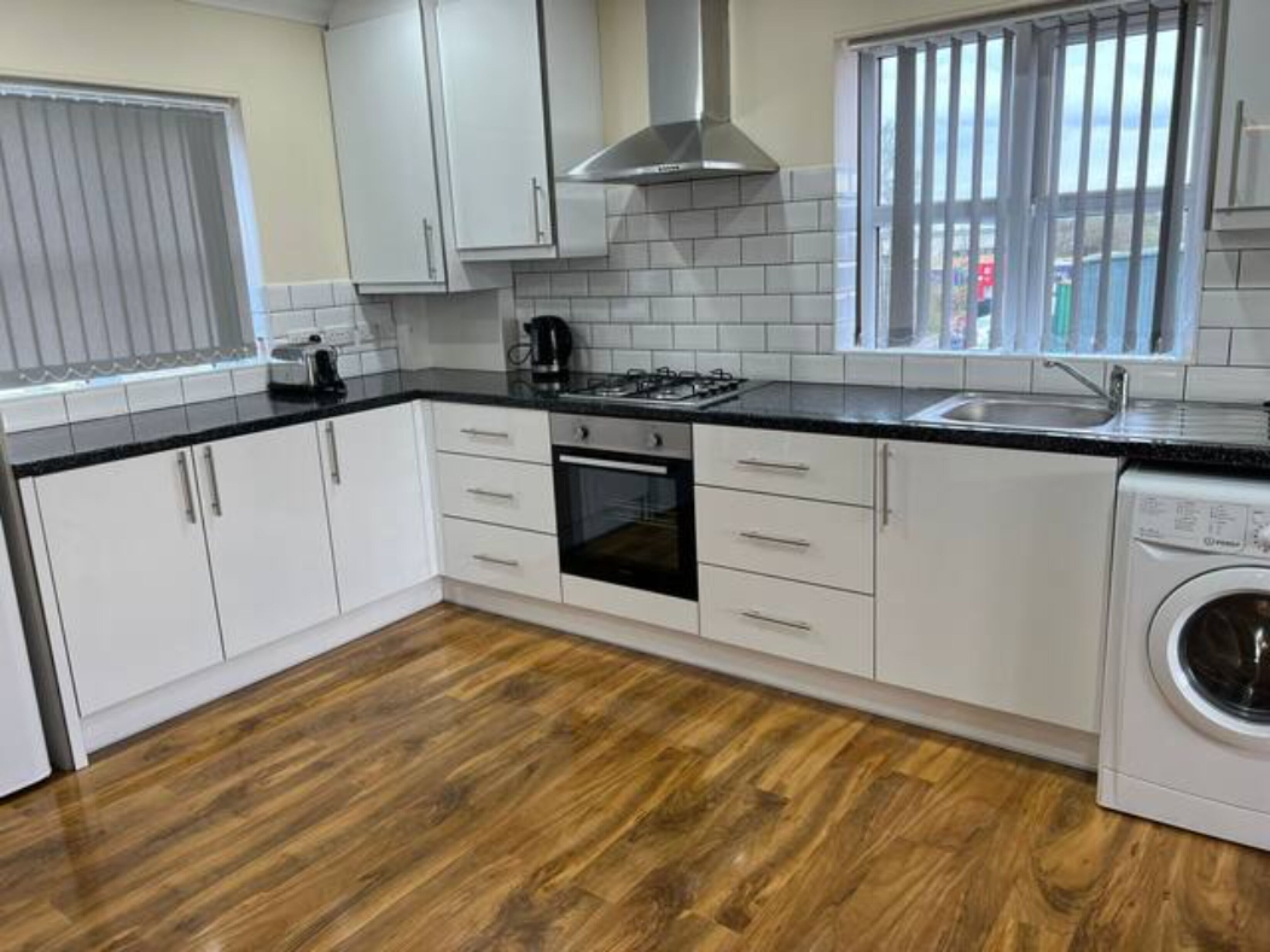 RCR 3 | Private kitchenette | Cookware/dishes/utensils