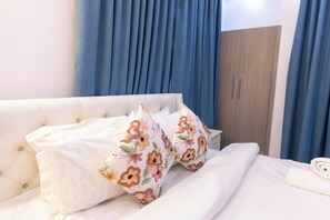 1 chambre, fer et planche à repasser, Wi-Fi, draps fournis