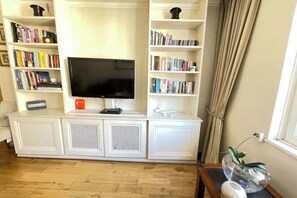 Basic Apartment, 1 Double Bed with Sofa bed | Interior