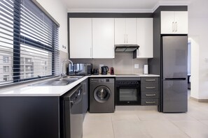 Premium Apart Daire | Özel mutfak | Buzdolabı, mikrodalga fırın, fırın, set üstü ocak