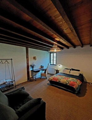 4 habitaciones, wifi y ropa de cama 